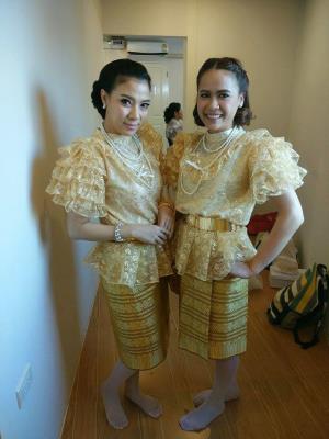 ชุดไทยเพื่อนเจ้าสาว เช่าที่แบมบี้ เวดดิ้ง ห้วยขวาง